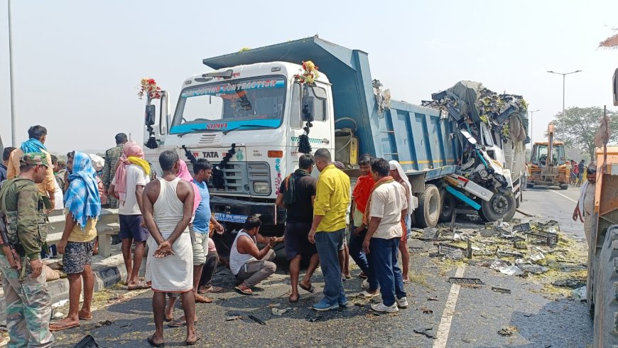 पलामू में एनएच 98 पर खड़े हाइवा में ट्रक ने मारी टक्कर, चालक-खलासी की मौत