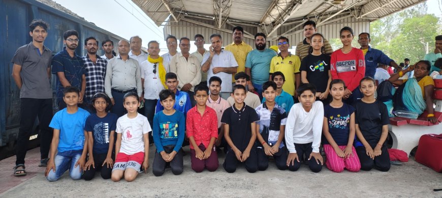 गढ़वा जिला टेबल टेनिस टीम हजारीबाग रवाना