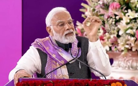 प्रधानमंत्री मोदी ने मां दुर्गा के आठवें स्वरूप महागौरी की स्तुति की
