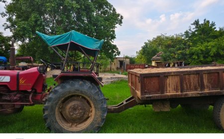 अवैध बालू लदा ट्रैक्टर जब्त