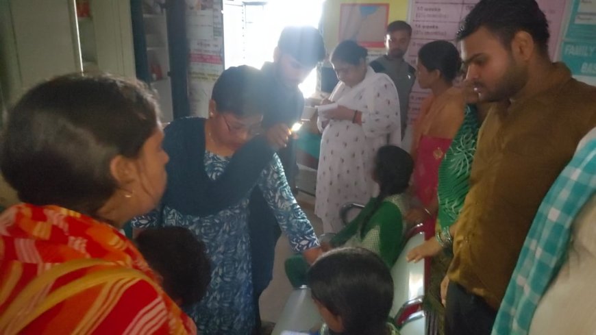 सेप्टिक टैंक से गैस रिसाव होने से चार छात्राएं बेहोश, मची अफरा तफरी