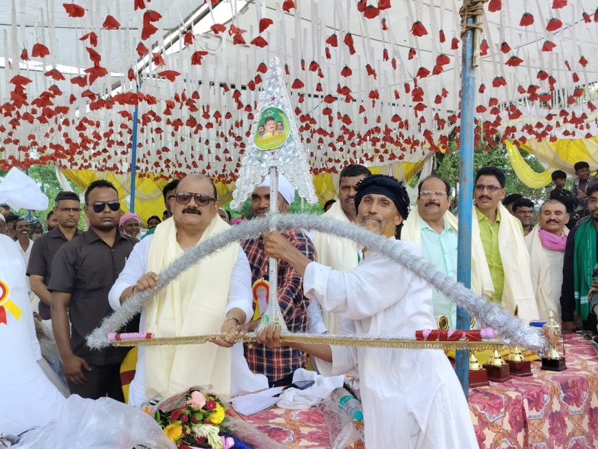 मुहर्रम पर विभिन्न गावों में आयोजित कार्यक्रम में मंत्री हुये शामिल