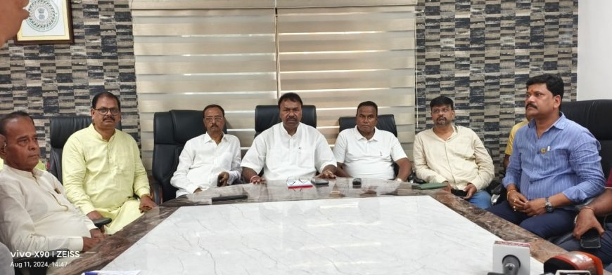 जो पिछड़ों के हित की बात करेगा, वैश्य समाज उसके साथ रहेगा : महेश्वर साहू