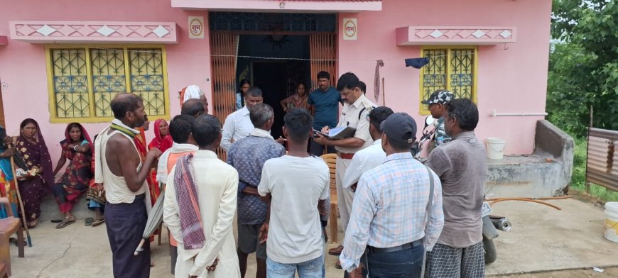 नक्सली बताकर पुलिस जवान और उनके भाई के घर में भीषण डकैती