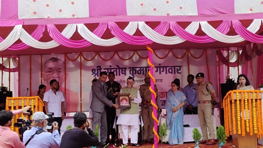 राज्यपाल संतोष गंगवार ने सुनीं लोगों की समस्याएं