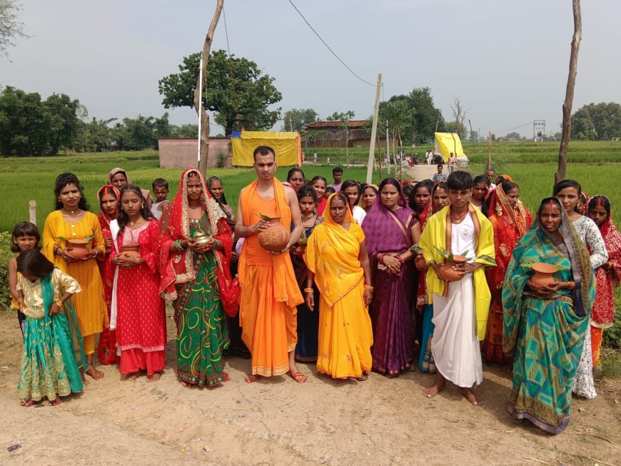नवचंडी महायज्ञ के लिए निकली कलश यात्रा