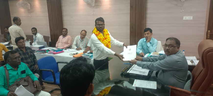 पांचवें दिन चार प्रत्याशियों ने किया नामांकन, एक ने खरीदा नामांकन पत्र