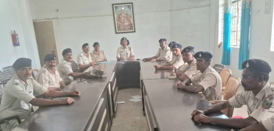 प्रशिक्षण से वंचित पुलिस पदाधिकारियों, कर्मियों एवं कोर्ट के कर्मियों को चुनाव को लेकर दिया गया प्रशिक्षण
