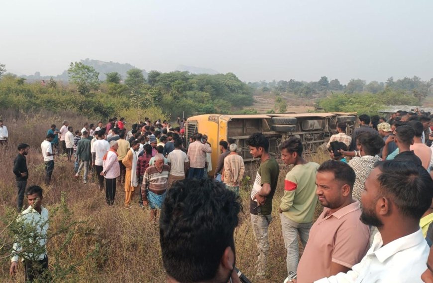 स्कूल बस दुर्घटना में मृत छात्र के पिता ने स्कूल के निदेशक और चालक पर कराई प्राथमिकी दर्ज