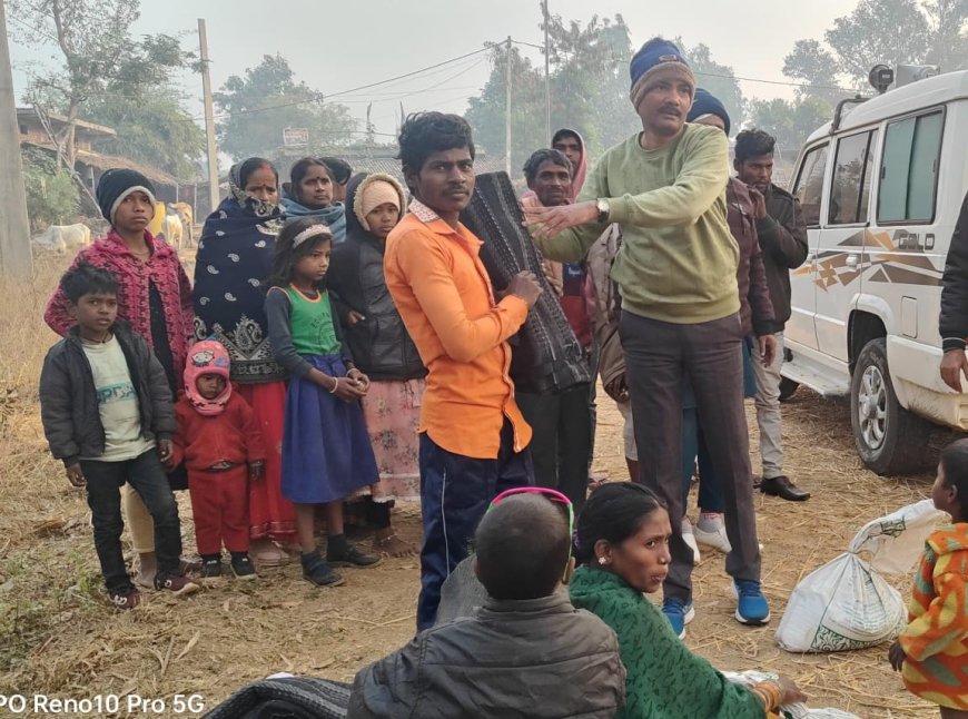 सीओ ने मुसहर परिवार के बीच बांटा खाद्य सामग्री व कंबल