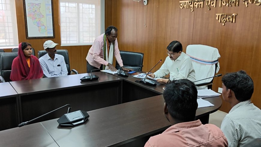 डीसी ने जनता दरबार में सुनी आमजनों की समस्याएं