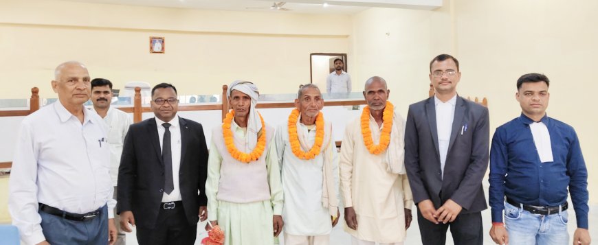 राष्ट्रीय लोक अदालत में सुलझा टाइटिल सूट का मामला, बेंच ने उभयपक्षों को माला पहनाकर कोर्ट से विदा किया