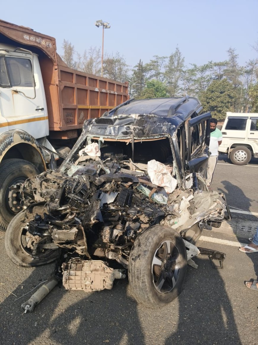 स्कार्पियो ने सड़क किनारे खड़े ट्रक में मारी टक्कर, तीन की मौत