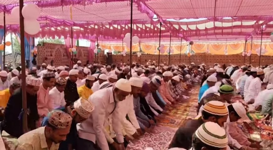 मेराल में धूमधाम से मनाई गई ईद : नमाज के बाद एक दूसरे के गले मिलकर दी बधाई