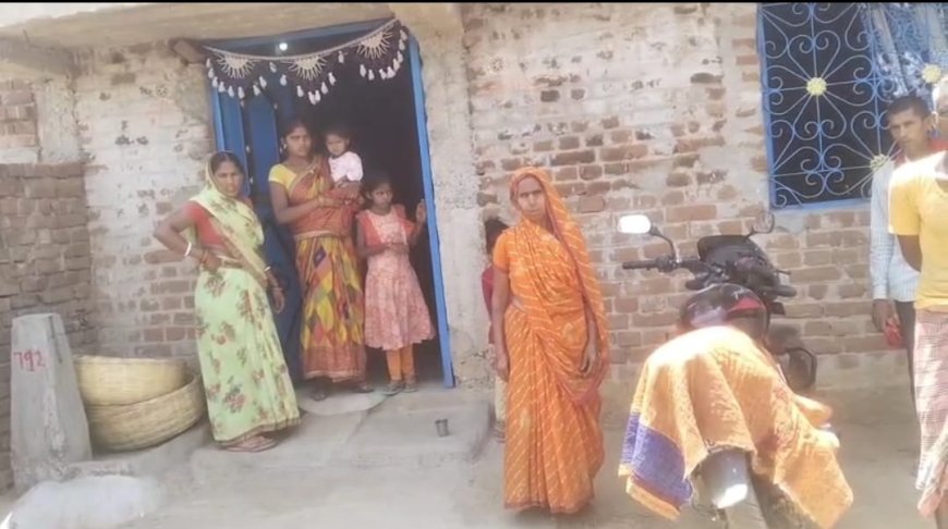 अनियंत्रित बाइक डिवाइडर से टकराई, दाे की माैत