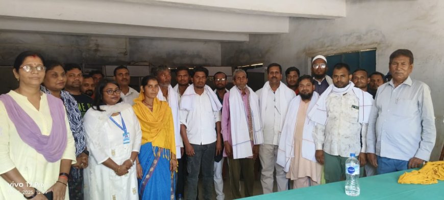 मजदूर दिवस पर मनरेगा मजदूरों को किया गया सम्मानित