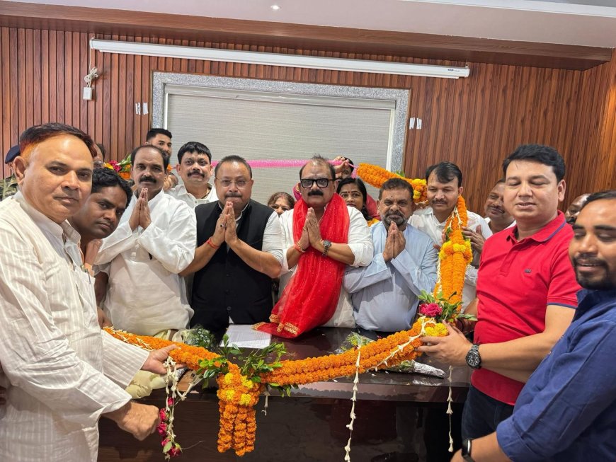 झामुमो का केंद्रीय महासचिव बनाये जाने पर मिथिलेश ठाकुर को किया गया सम्मानित