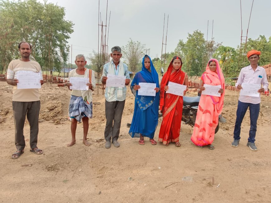 मनरेगा जेई व एई की लापरवाही से अबुआ आवास लाभुकों का मास्टर रोल दो बार हुआ शून्य, लाभुक परेशान