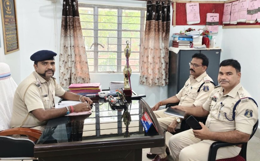 सीमा क्षेत्र की सुरक्षा को लेकर पुलिस अधिकारियों की संयुक्त बैठक