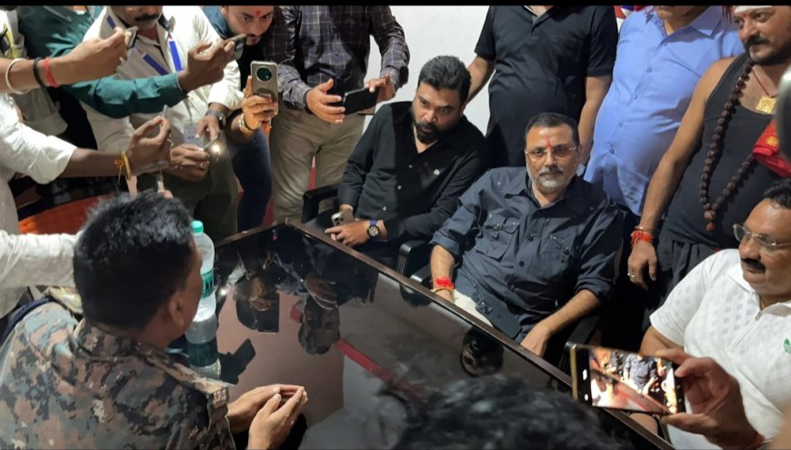 भाजपा सांसद निशिकांत दुबे गिरफ्तारी देने पहुंचे थाना,पुलिस ने किया इनकार