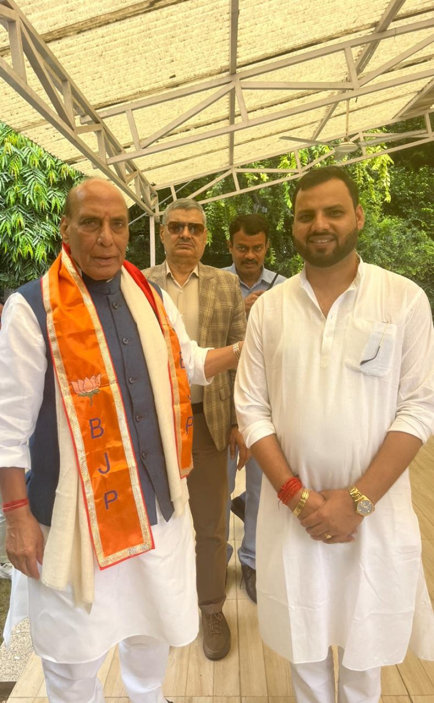 केंद्रीय रक्षा मंत्री से मिले सूरज सिंह, पर्यावरणीय योजनाओं और अभियान पर हुई चर्चा
