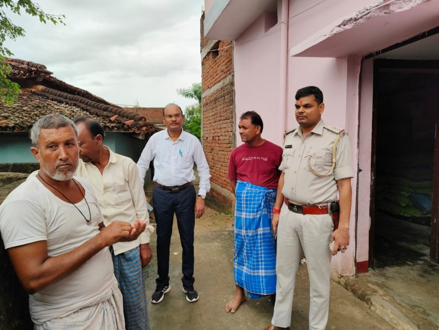 खाद माफिया पर प्रशासन ने की करवाई, किराना दुकान से 40 बैग अवैध खाद जब्त
