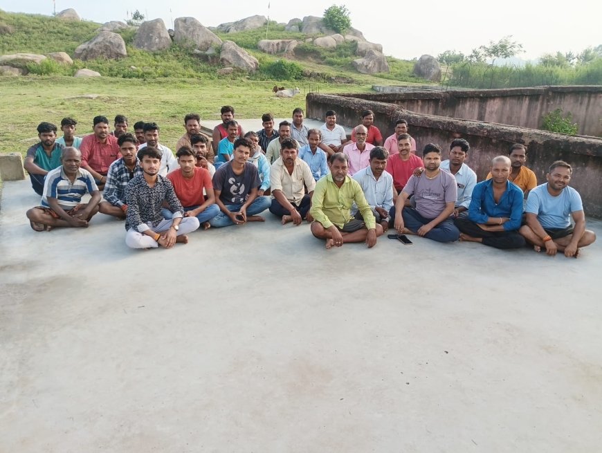 छठ महापर्व तैयारी को लेकर ग्रामीणों की बैठक