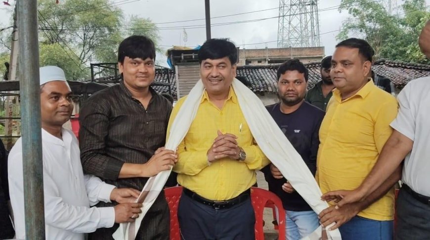 सदर एसडीओ को अंग वस्त्र देकर किया सम्मानित