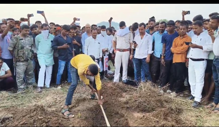 अविवाहित नाबालिक बेटी के मां बनने से गुस्साए बाप ने बेटी और उसके नवजात को उतारा मौत के घाट