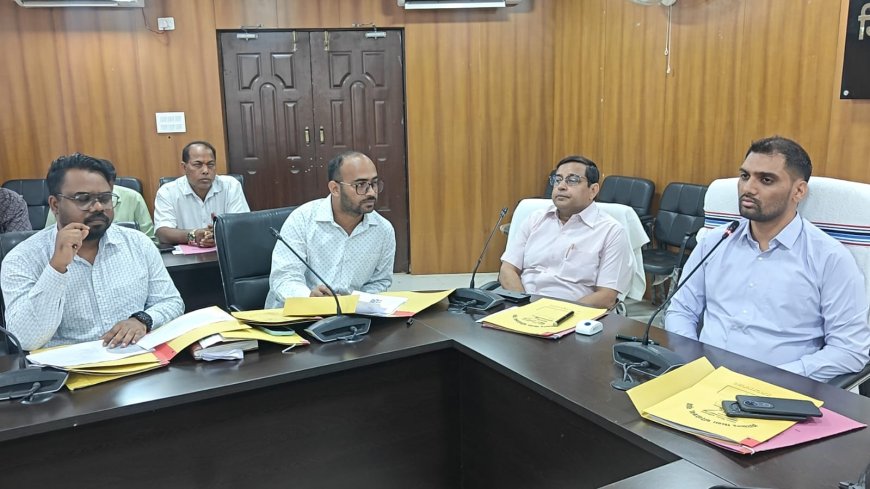डीसी की अध्यक्षता में शिक्षा विभाग की समीक्षा बैठक, खराब प्रदर्शन पर चेतावनी