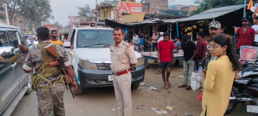 दीपावली की पूर्व संध्या पर बाजार में बढ़ी रौनक