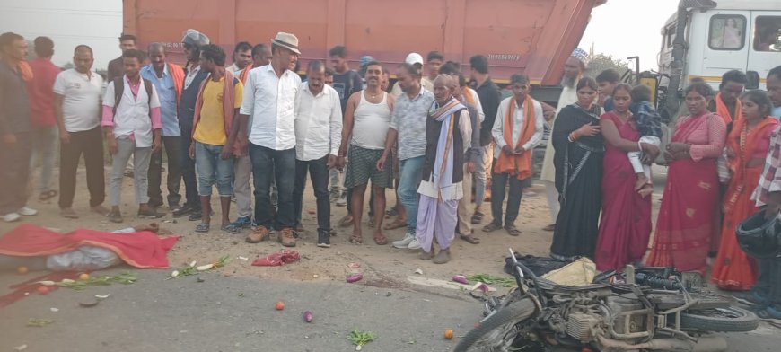 सड़क हादसे में एमजीसीपीएल के नाइट गार्ड की मौत, पुत्र गंभीर
