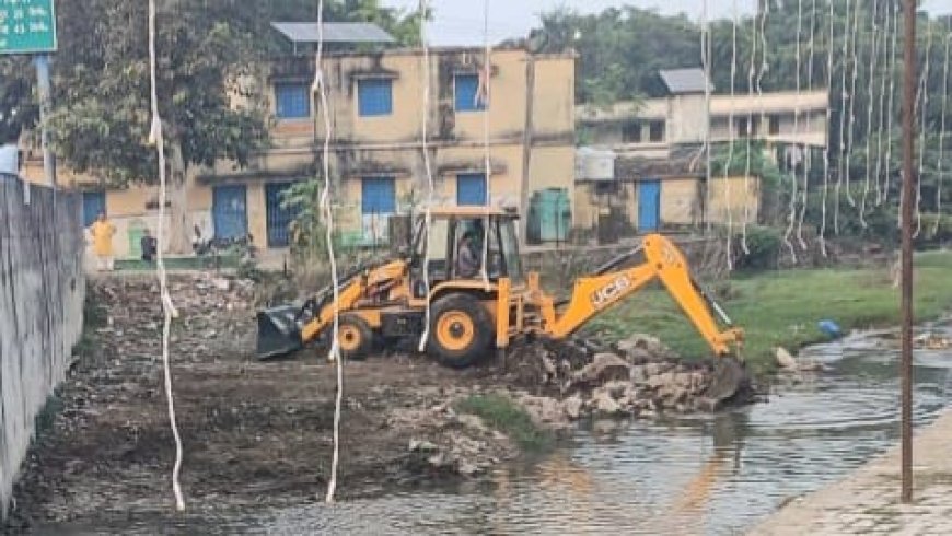 छठ पूजा को लेकर ऐतिहासिक सूर्य मंदिर में तैयारी युद्धस्तर पर