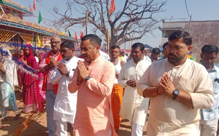पूर्व मंत्री भानू ने यज्ञ में हवन कर मां शतचंडी से क्षेत्र में खुशहाली की कामना की