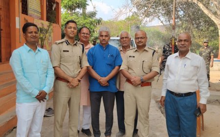 डीआईजी का दौरा, रामलला के बाल स्वरूप के दर्शन कर हुये अभिभूत