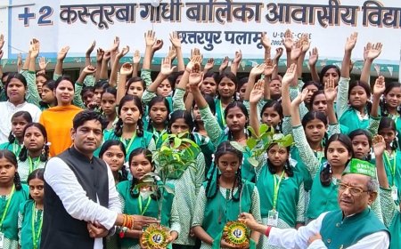 डॉ कौशल ने विश्व वानिकी दिवस व सरहुल पर पौधारोपण कर पर्यावरण संरक्षण का दिया संदेश