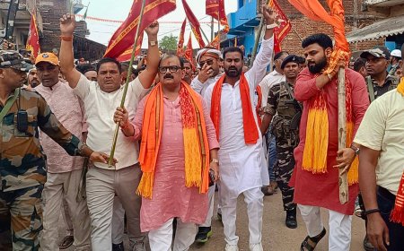 रमकंडा में रामनवमी पर हुआ विवाद खत्म, पूर्व मंत्री मिथिलेश के पहल से रमकंडा में निकली शोभायात्रा