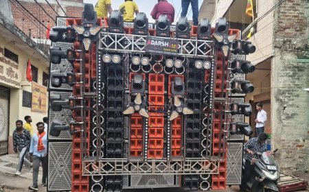 पलामू पुलिस की बड़ी कार्रवाई : डीजे कंपटीशन पर कसा शिकंजा, दो बड़े डीजे जब्त