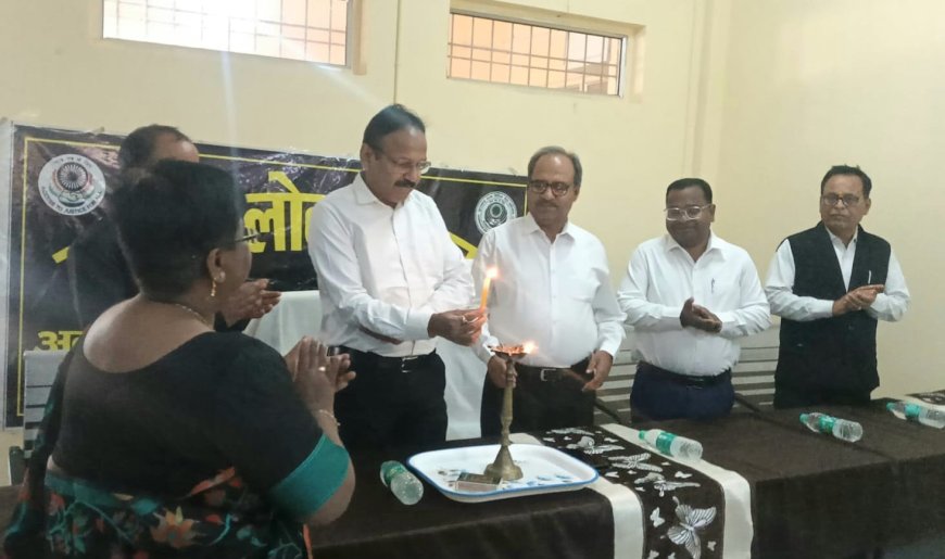 राष्ट्रीय लोक अदालत में 325 मामलों का हुआ निपटारा, 22 लाख 27 हजार 628 रूपये राजस्व की हुई प्राप्ति