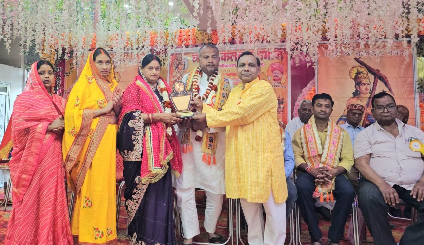 ब्याहुत कलवार समाज ने नवनिर्वाचित अध्यक्ष व वार्ड पार्षदों को किया सम्मानित