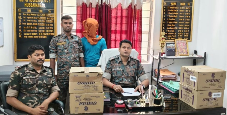 बॉर्डर पर पुलिस का बड़ा प्रहार, बिहार भेजी जा रही सौ बोतल अवैध शराब के साथ एक्सयूवी-500 जब्त, तस्कर गिरफ्तार