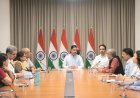 पदभार संभालते ही एक्शन में शिक्षा मंत्री प्रह्लाद जोशी, मंत्रालय के वरिष्ठ अधिकारियों के साथ पहली समीक्षा बैठक