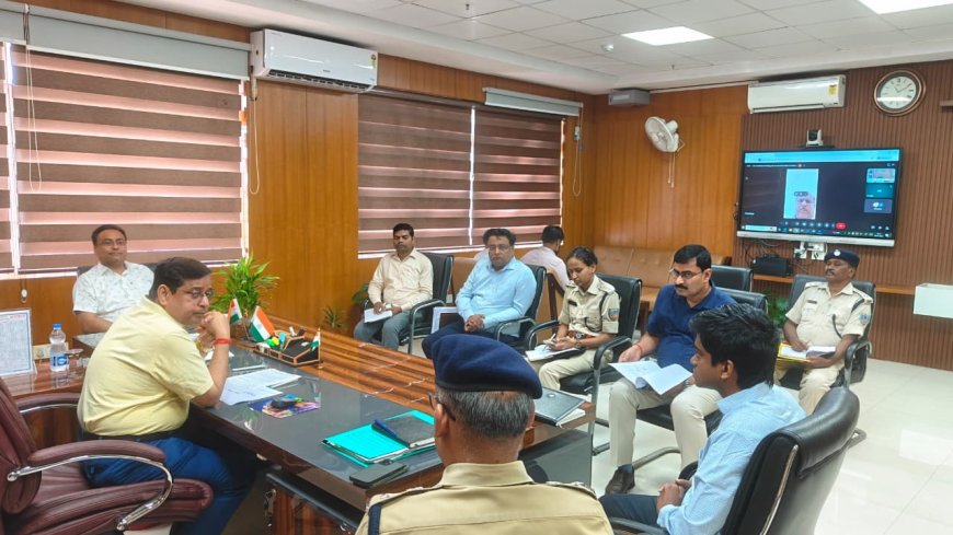 अवैध खनन पर गढ़वा प्रशासन सख्त, डीसी ने दिये लगातार अभियान चलाने के निर्देश
