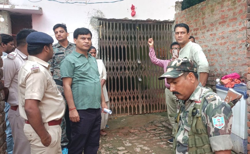 राजा पहाड़ी शिव मंदिर का सरकारी भवन हुआ अतिक्रमण मुक्त, प्रशासन ने खाली कराकर लगाया ताला