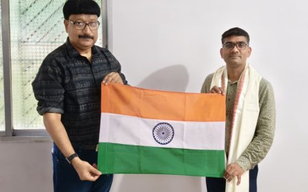 नागपुरी गीतों से जागरूकता फैलाने वाले सीओ मारवाड़ी साहु सम्मानित