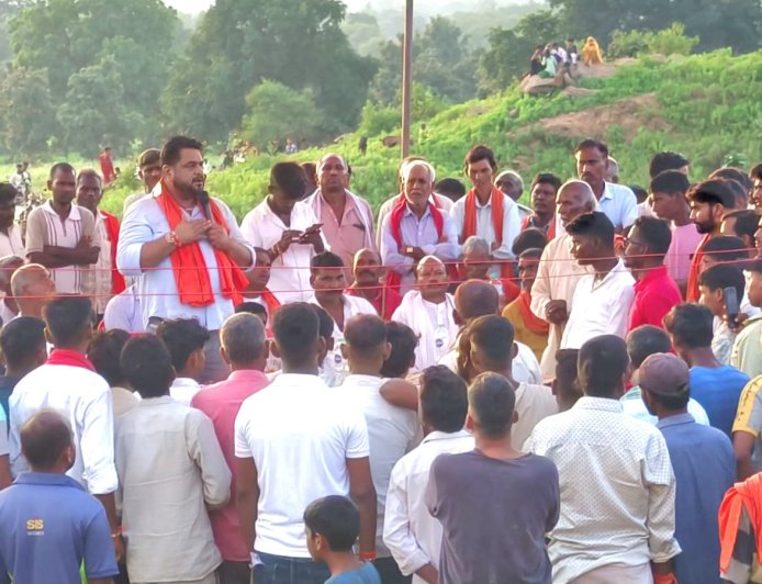 दीपक देव ने चुण्डीश्वर नाथ और भगवान भोलेनाथ के दरबार में टेका माथा
