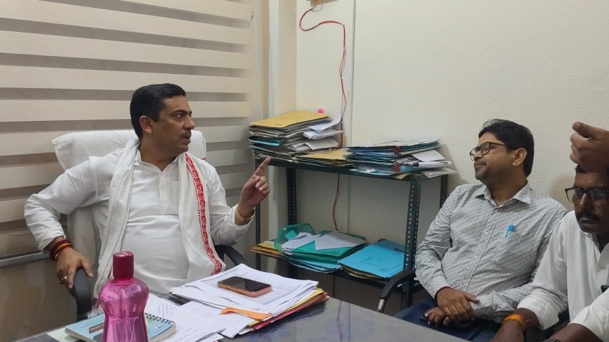 बिजली संकट पर भड़के भानू, अधिकारियों को दी चेतावनी कहा, बिजली में सुधार लायें नहीं तो होगा बड़ा आंदोलन