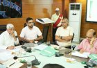 सांसद ने की परियोजनाओं की समीक्षा, सड़क के गड्ढे एक सप्ताह में भरने के निर्देश