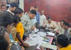 चेंबर चुनाव : नामांकन के दौरान हंगामा, चुनाव पदाधिकारी के टेबल से उठा ले गये नामांकन पत्र