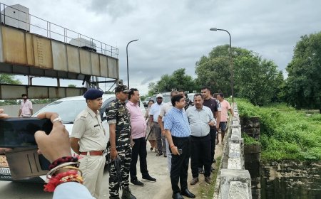 भारी बारिश को देखते हुए डीसी ने कांडी प्रखंड का किया दौरा